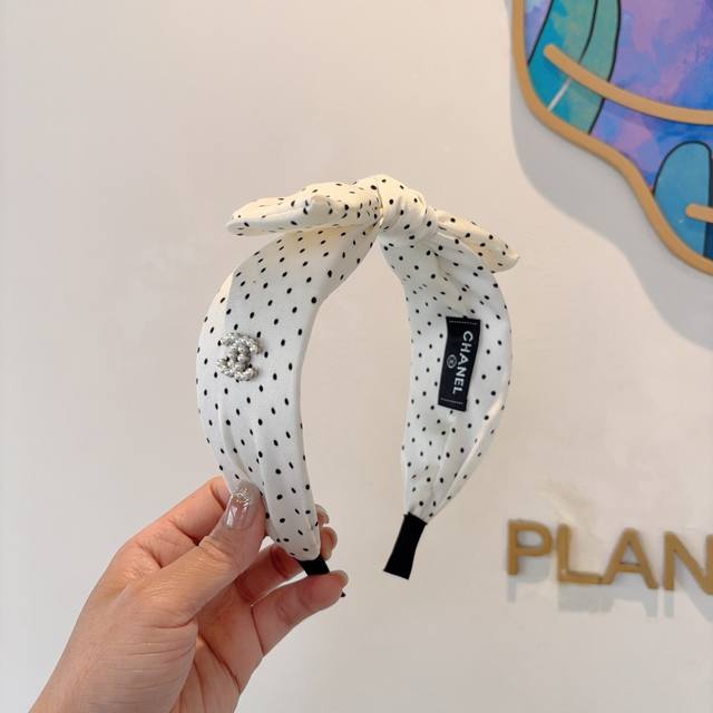 With Packaging Chanel New Exquisite Polka Dot Bow Hairband, Retro Influencer-Sty
