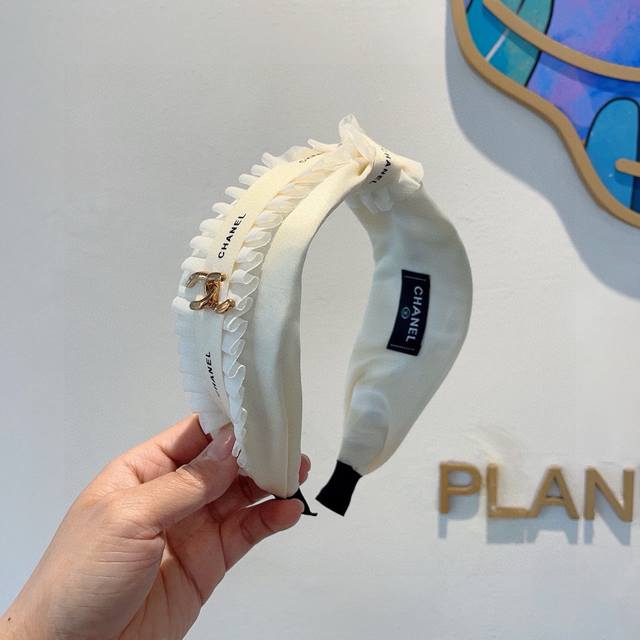 With Packaging Chanel Chanel Latest Small Chanel High-Crowned Pleated Wide Hairb