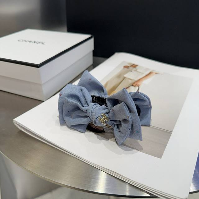 With Packaging Box Chanel Latest Mini Chanel Ponytail Clip, Perfect For Ladies O