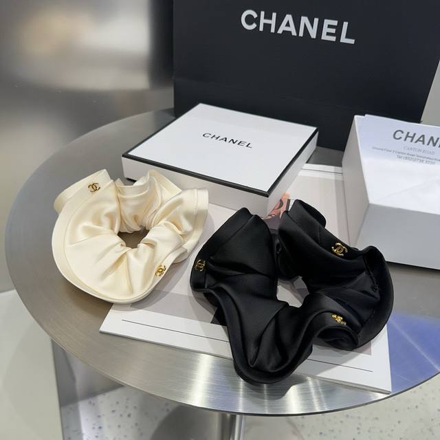 With Packaging Box Single Chanel Latest Small Hair Tie, Exuding The Elegance Of