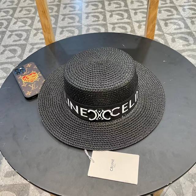 Celine 2025 New Vintage-Style Bowler Hat, A Must-Have For Any Outfit. Hurry And