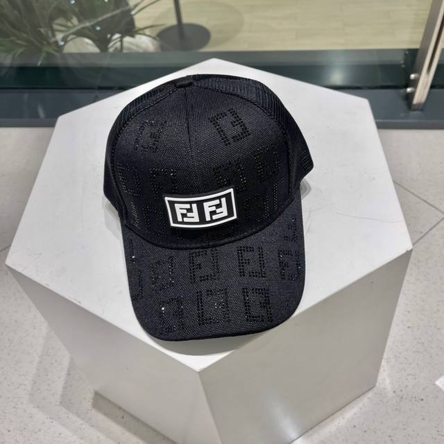 Fendi Vintage Series Baseball Cap, Classic Ff Vintage Single Item, Elegant Styli