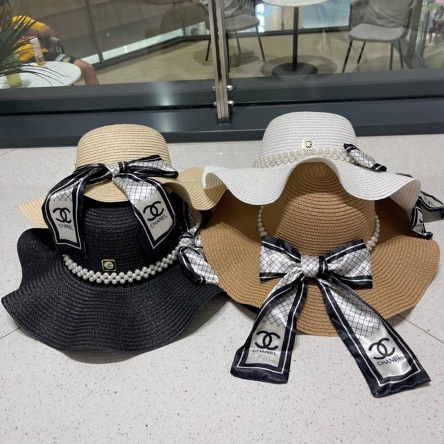 Chanel New Resort-Style Color-Block Round-Top Straw Hat, Sun-Protective And Easy