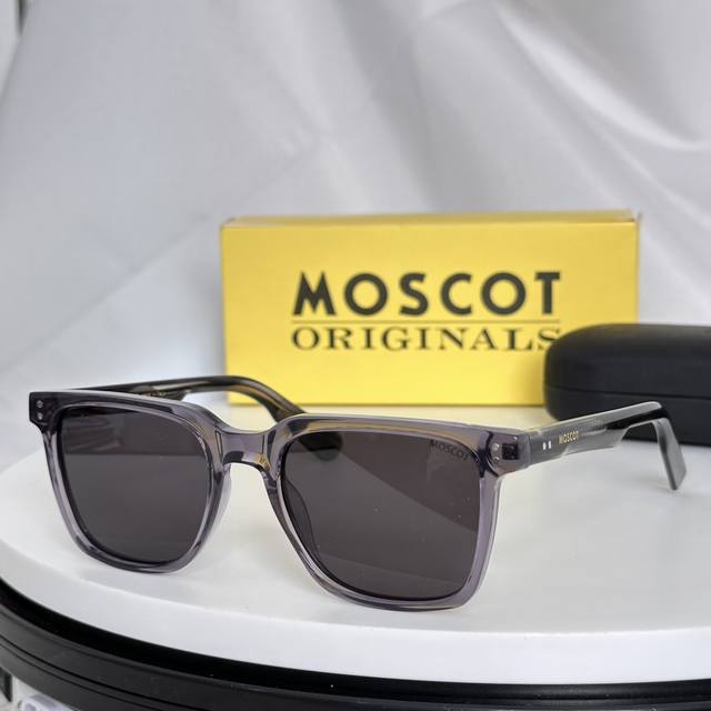 Moscot Model: 8556 Size: 53, 20-145