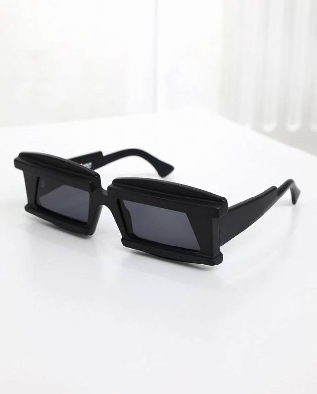 Kub Raum Model: Maske X21 Size: 56Mm X 20-145Mm Shipping Box~~