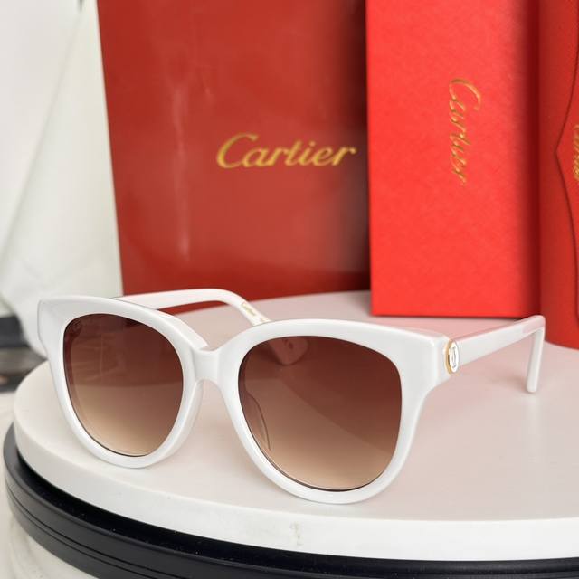 Cartie*Model: Ct0316 Size: 55 X 19-140