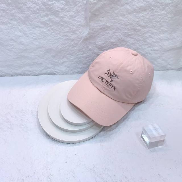 High-Volume Sales: Arc'teryx ~ New Baseball Cap With New Technology Fabric, Quic