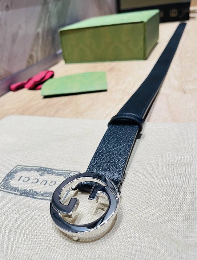 Special Edition: Comes With A Full Set Of Packaging And Gift Box. Gucci, Width 3