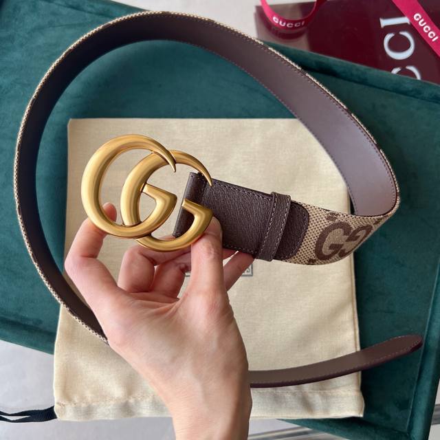 Special This Wide Belt Features Classic Double G Details, Reminiscent Of The Gg