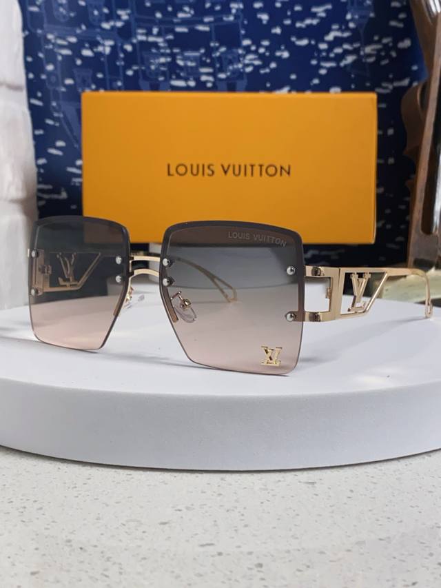 Louis Vuitton 2025 Lv New Model European And American Cross-Border Personalized