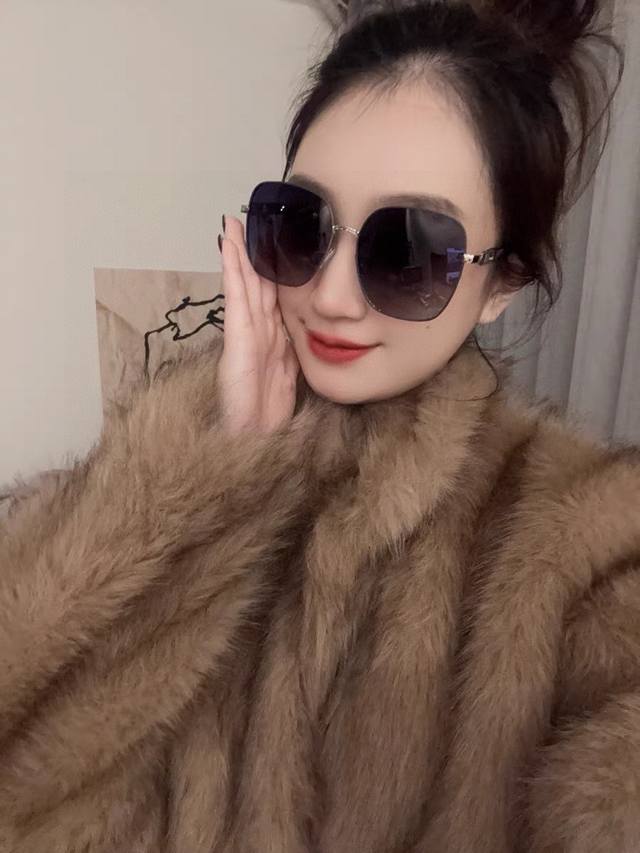 Gucci Gg Round Frame Sunglasses - Perfect Quality, Unique Design, Suitable For A