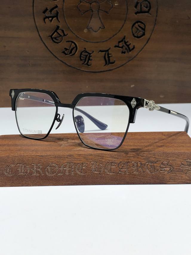 New Release Chrome Heart Retro Brow Frame, Titanium Metal, Fashionable Multi-Sid