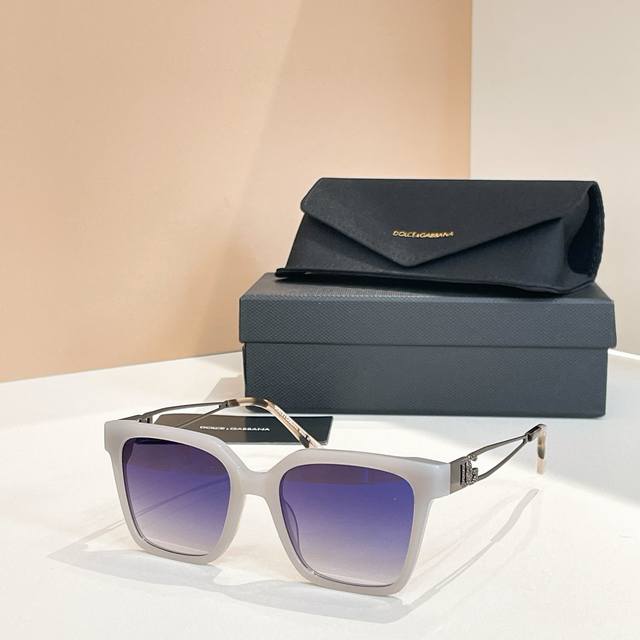 Dolce & Gabbana*Model: Dg3376B Size: 56 Mouths 18-145