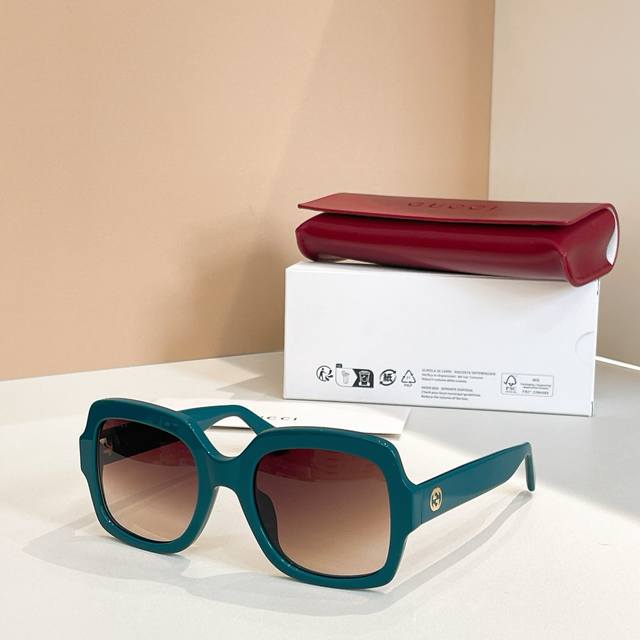 Gucc*Model: Gg1337S Size: 55 Inches 18-145