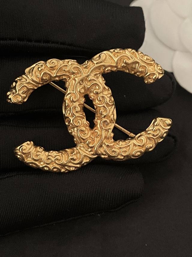 High-Quality, Details As Shown. Fragrant Lava Brooch. Highly Recommended. Trends