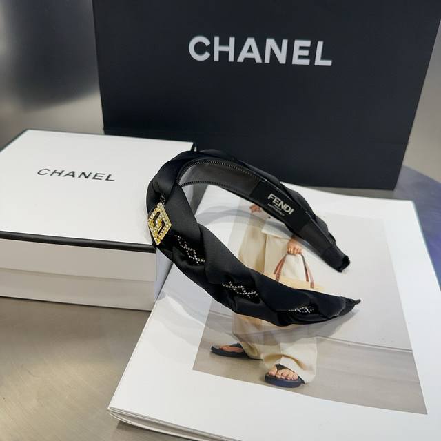 With Packaging Box Fendi Fendi's New F Hairband, Simple And Versatile! A Must-Ha