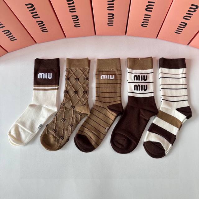 Special Edition Packaging Miu Miu New Arrival Mid-Length Cuffed Socks! One Box C
