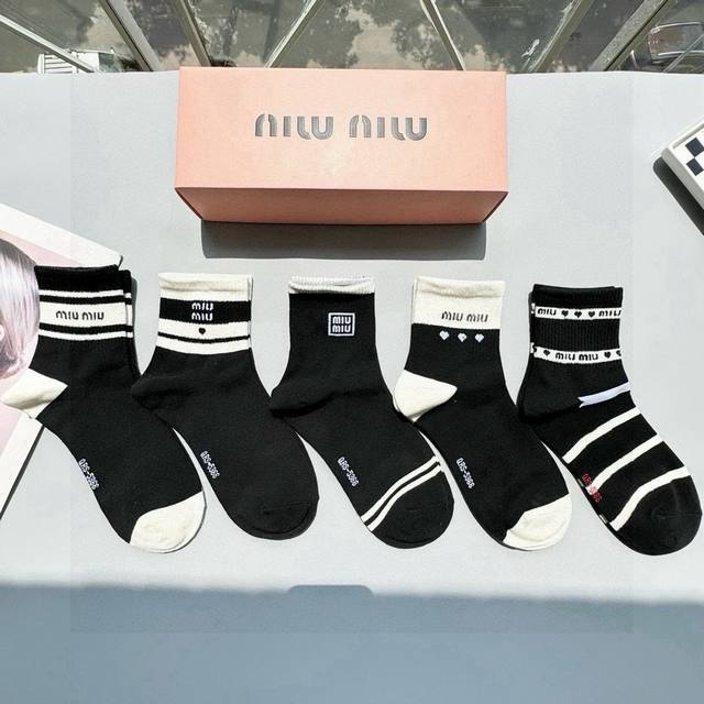 Packaging: One Box Contains Five Pairs. Miu Miu High-Quality Super-Popular Influ
