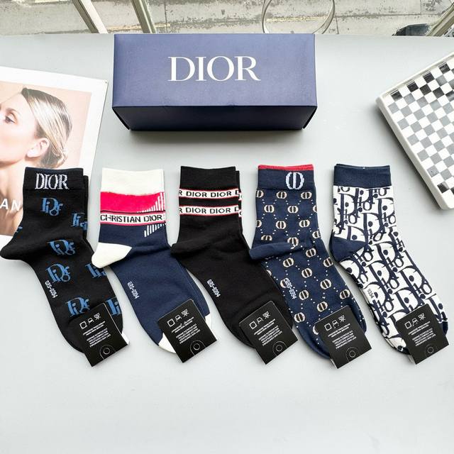 With Packaging, One Box Of Five Pairs. European And American Luxury Brand Dior,