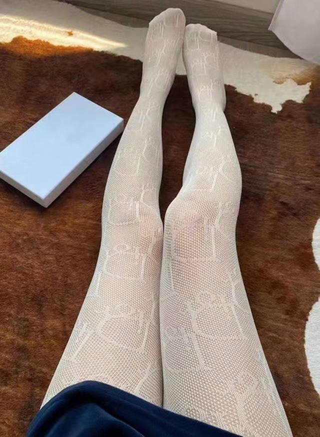 Special Packaging: One Box Contains One Pair Of Dior Dior Letter-Print Fishnet T
