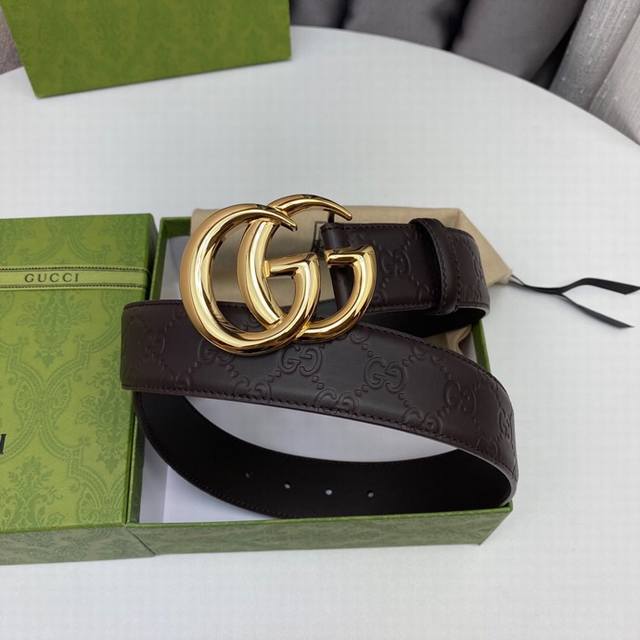 Gucci Classic Full-Grain Leather Embossed Design, New Logo Horizontal Stripe Fro
