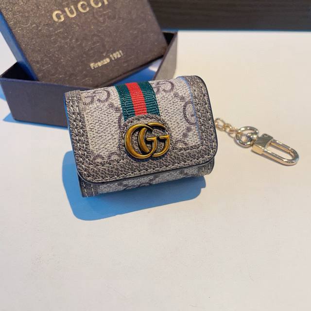 Gucci Earphone Case Classic Monogram Leather Earphone Case, Keychain Bag Accesso