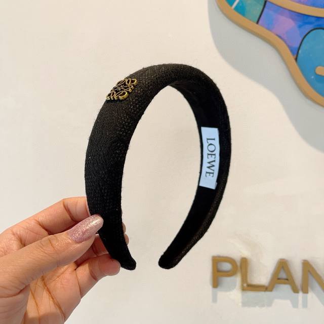 With Packaging Loewe Hot New Sponge Hairband Made From Special Fabric, The Lates