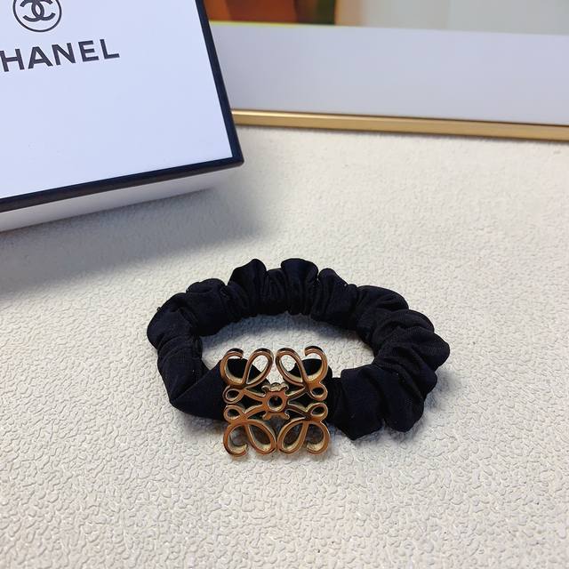 Loewe Loewe Hair Tie With Perforated Titanium Steel Logo Hairband - Everyday Ele