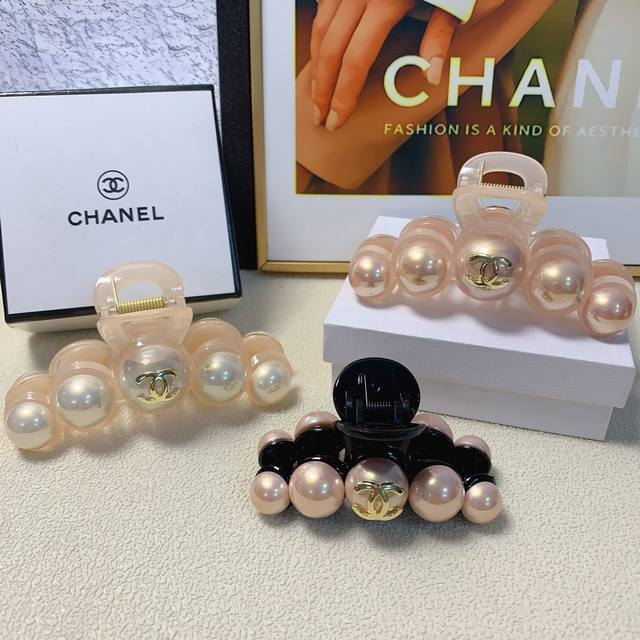 Chanel Chanel Pearl Logo Hair Clip Elegant And Versatile, Everyday Elegant Acces