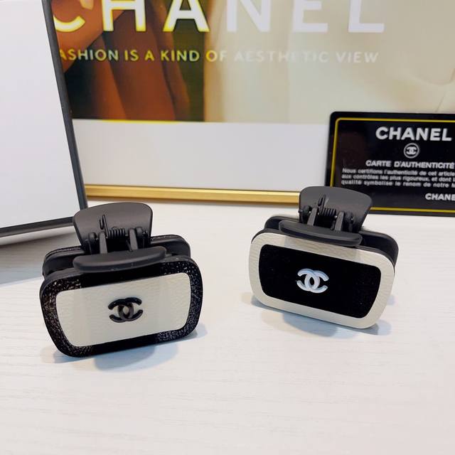 Chanel Chanel Hair Clip New Logo Hair Clip Elegant And Versatile Daily Elegant S