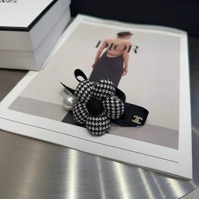 With Packaging Box Chanel Latest Small Chanel Flower Hairband, Versatile And Ele
