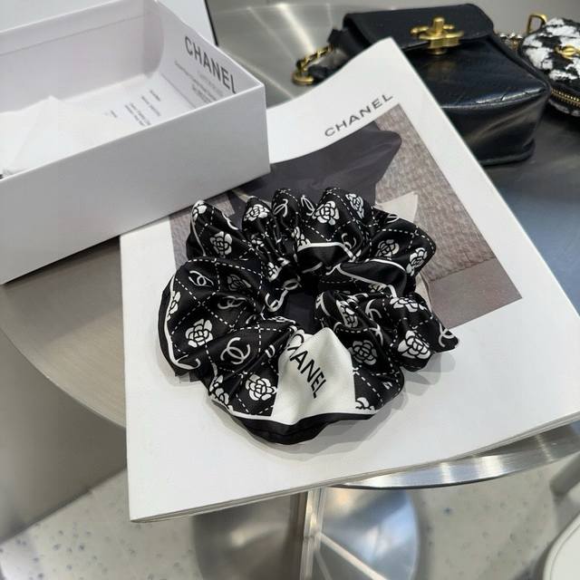 With Packaging Box Chanel Latest Small Chanel Hair Band, Simple And Practical, F