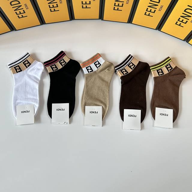 Special Counter Packaging Fendi New Mid-Length Socks! One Box Contains Five Pair