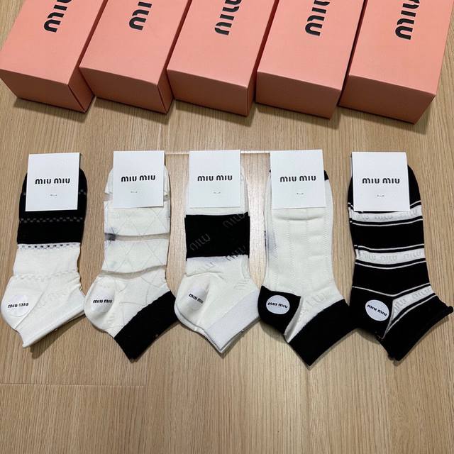 Special Miu Miu New Arrival Women's Socks - 5 Pairs Per Box. Bamboo Cotton Mater