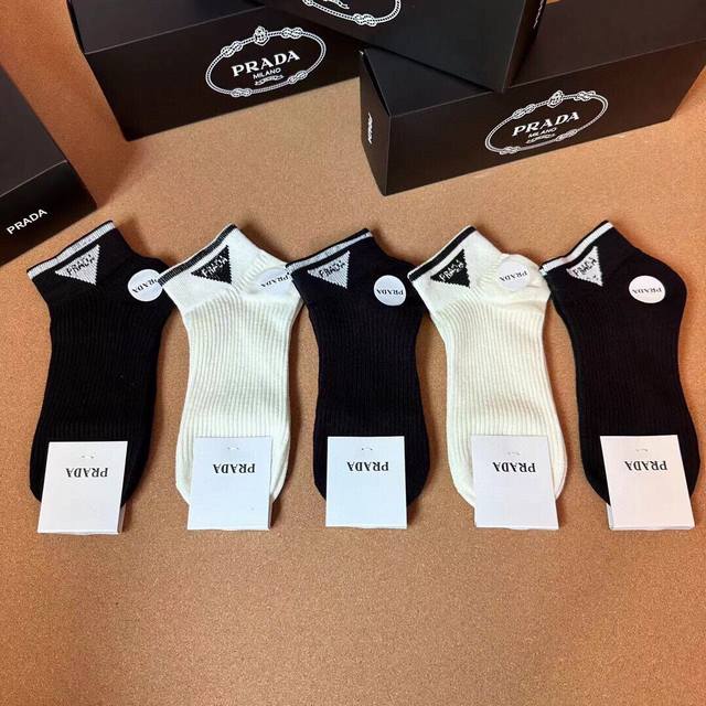 Special Prada New Arrival Socks - 5 Pairs Per Box, Made From 100% Cotton, Featur