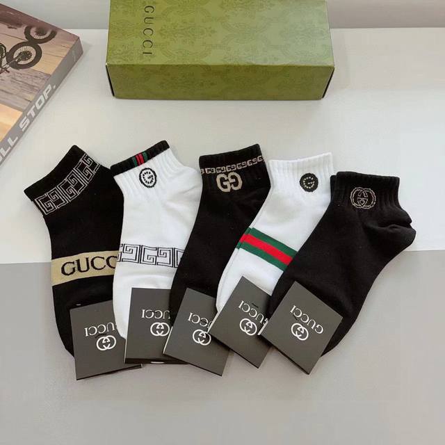 With Packaging, 5 Pairs Per Box. Gucci New Mid-Calf Socks For Men And Women, 100