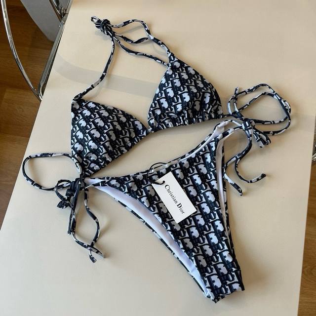 Dior New Split Swimsuit Suitable For Various Scenarios: Beach, Swimming Pool, Ho