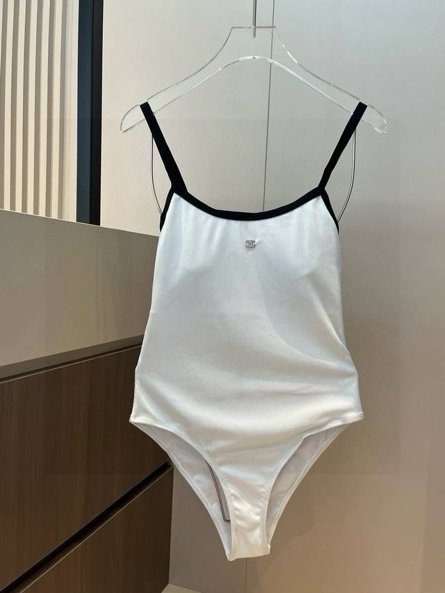 Chanel New Arrival One-Piece Swimsuit Suitable For Various Occasions: Beach, Swi