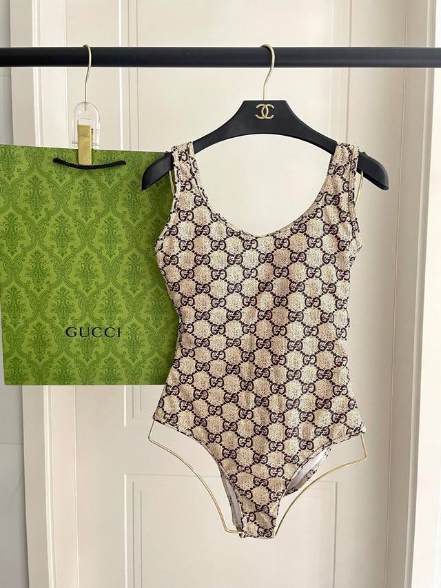 Gucci One-Piece Swimsuit Suitable For Various Occasions: Beach, Swimming Pool, H