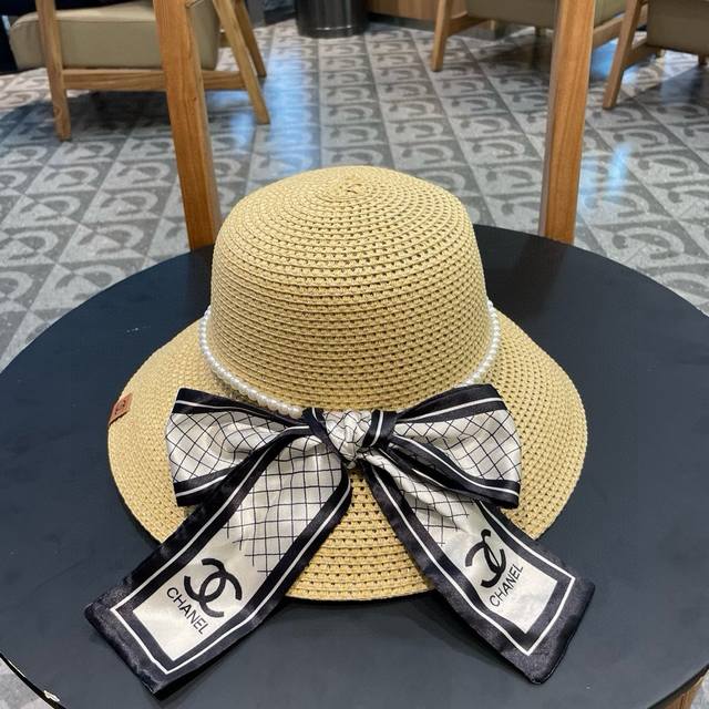 Chanel New Straw-Woven Lace-Up Sun Hat, Beach-Style, Simple And Elegant, Versati