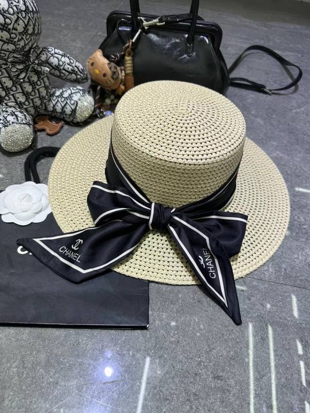 Run Quantity: Chanel~~Elegant Straw Sun Hat, Sweet Style, Very Delicate Hat Shap