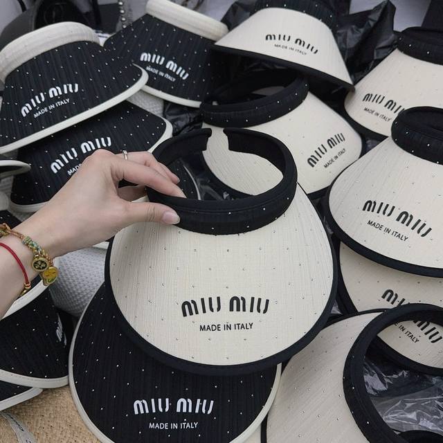 Run Quantity: Miu Miu~New Full-Star Sparkling Diamond Open-Top Hat, The Best Of