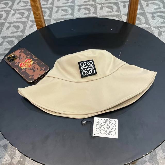 Loewe New Long-Brimmed Simple Sun-Protective Fisherman's Hat Classic Unisex Styl