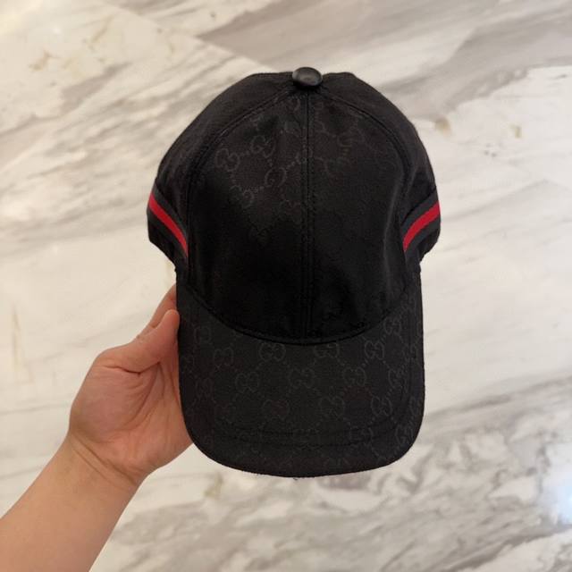 Gucci New Baseball Cap, Simple And Elegant, Unisex Sun Hat