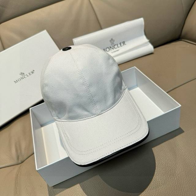 Comes With A Packaging Cloth Bag, Moncler Classic Authentic Baseball Cap, Classi