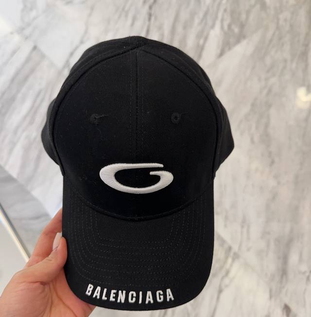 New Arrival Balencia*A Parisian House Embroidered Letter Baseball Cap - In Stock