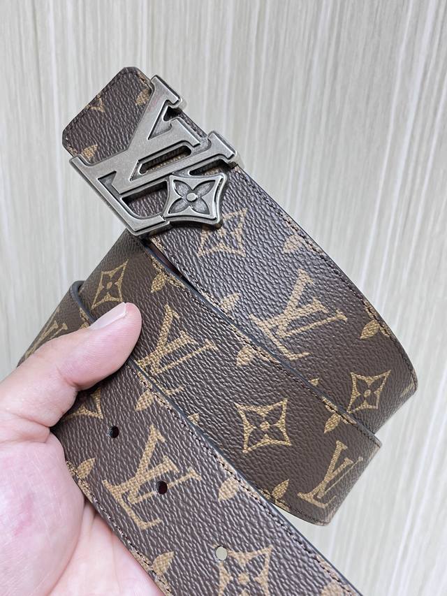 Lv Flower 40Mm Reversible Belt Combines Traditional And Contemporary Decorations