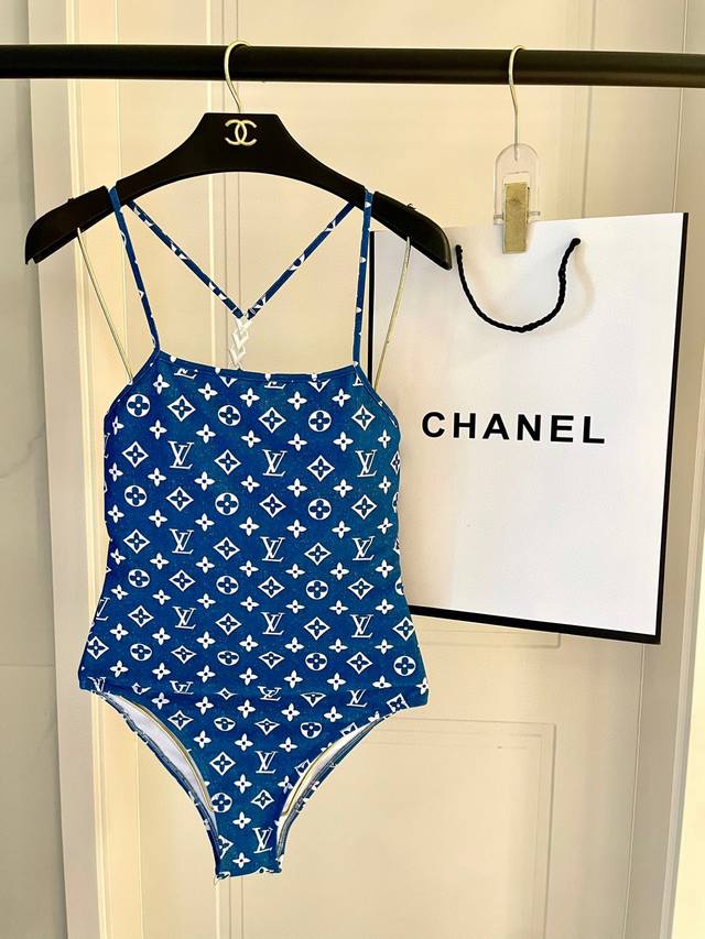 Lv New Swimsuit Suitable For Various Occasions: Beach, Swimming Pool, Hot Spring