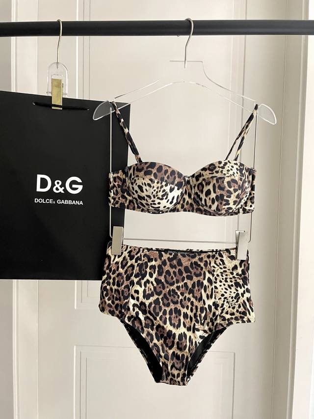 Dg New Split Swimsuit Suitable For Various Occasions: Beach, Swimming Pool, Hot