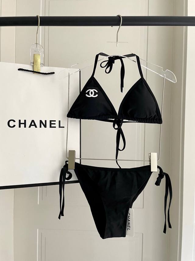 Chanel New Split Swimsuit Suitable For Various Occasions: Beach, Swimming Pool,